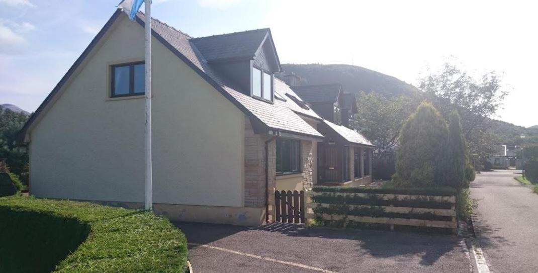 Braemar House Hotel Fort William Buitenkant foto